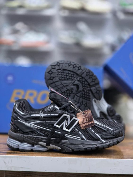 کتونی نیوبالانس 1906 مسترکوالیتی /سایز ۴۰ الی ۴۵/New Balance 1906/فروش عمده و تک