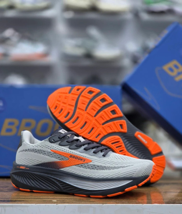 کتونی بروکس گاست 17 مسترکوالیتی /Brooks Ghost 17/سایز 40 الی 45/فروش عمده و تک