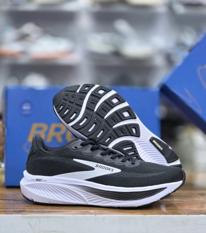 کتونی بروکس گاست 17 مسترکوالیتی /Brooks Ghost 17/سایز 40 الی 45/فروش عمده و تک