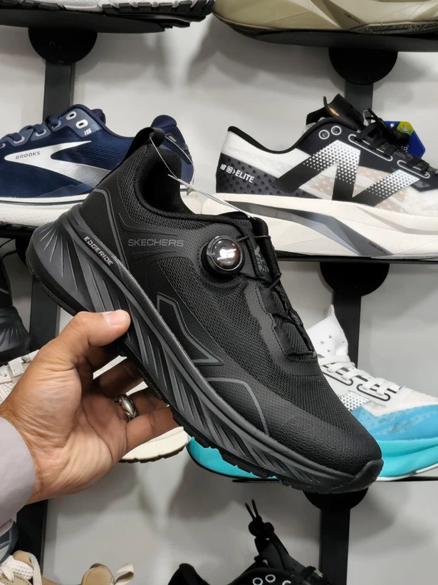 کتونی اسکیچرز با بند دیسکی مسترکوالیتی /سایز 40 الی 45/Skechers Go Run/فروش عمده و تک