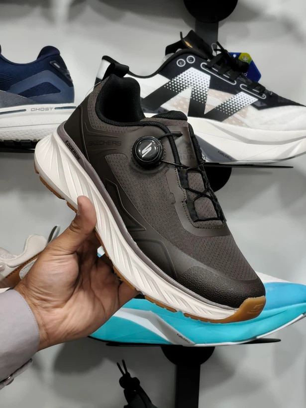 کتونی اسکیچرز مخصوص پیاده روی با بند دیسکی مسترکوالیتی /سایز 40 الی 45/Skechers Go Run/فروش عمده و تک