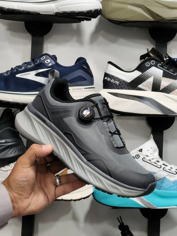 کتونی اسکیچرز مخصوص پیاده روی با بند دیسکی مسترکوالیتی /سایز 40 الی 45/Skechers Go Run/فروش عمده و تک