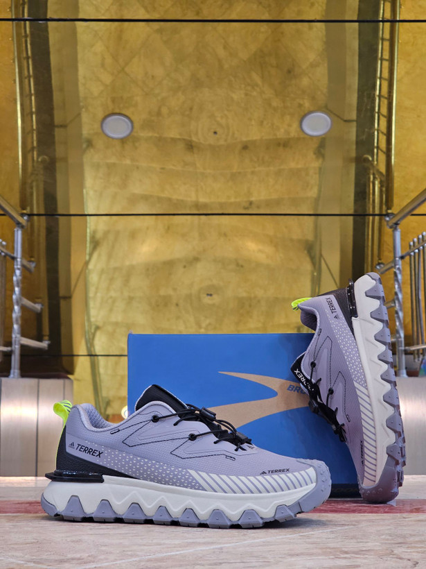کتونی آدیداس ترکس مسترکوالیتی با زیره میشلن آلمانی /سایز 40 الی 45/Adidas Terrex/ فروش عمده و تک