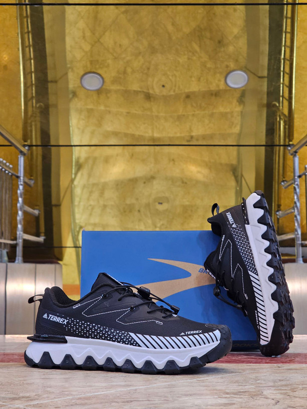 کتونی آدیداس ترکس مسترکوالیتی با زیره میشلن آلمانی /سایز 40 الی 45/Adidas Terrex/ فروش عمده و تک