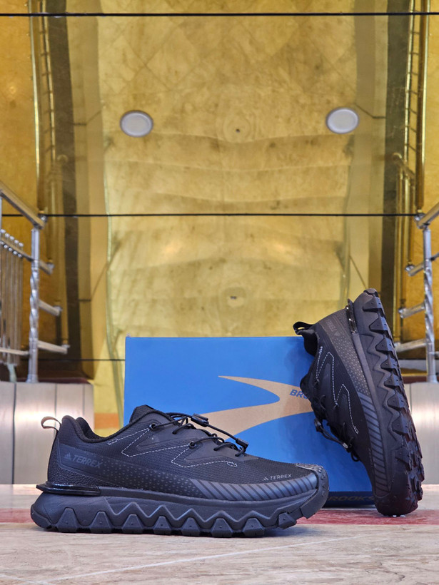 کتونی آدیداس ترکس مسترکوالیتی با زیره میشلن آلمانی /سایز 40 الی 45/Adidas Terrex/ فروش عمده و تک