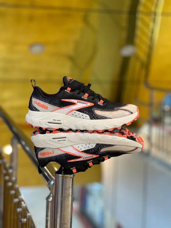 کتونی بروکس کاسکادیا 18 مسترکوالیتی / Brooks Cascadia 18 / سایز 40 تا 45 / فروش عمده و تک