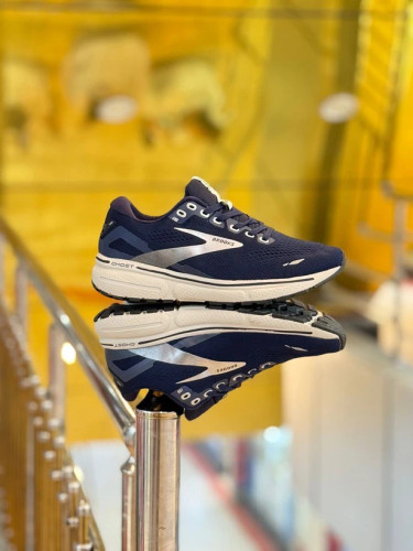 کتونی بروکس گاست 15 مسترکوالیتی/Brooks Ghost 15/سایز 36 الی 45