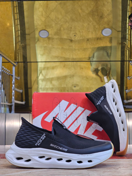 کتونی اسکیچرز بدون بند مسترکوالیتی /سایز 40 تا 45/Skechers Max Cushioning/فروش عمده و تک