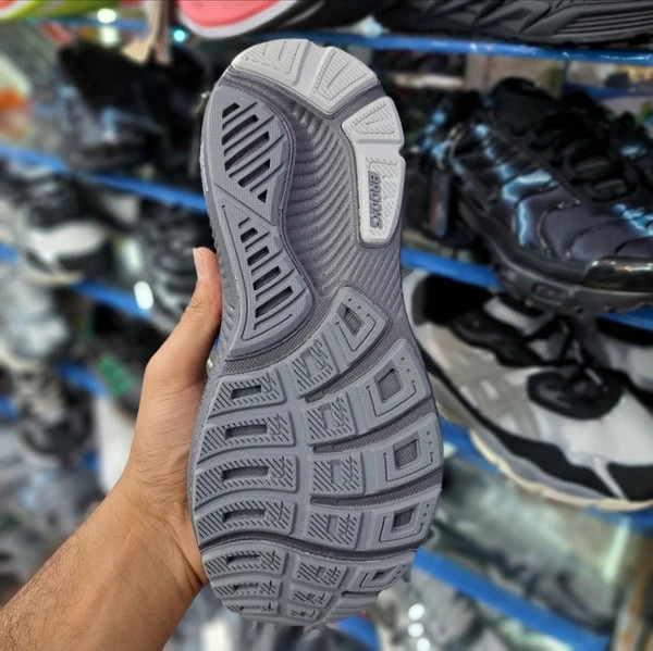کتونی مسترکوالیتی بروکس گاست 17 /Brooks Ghost 17/سایز 39 الی 45/ فروش عمده و تک