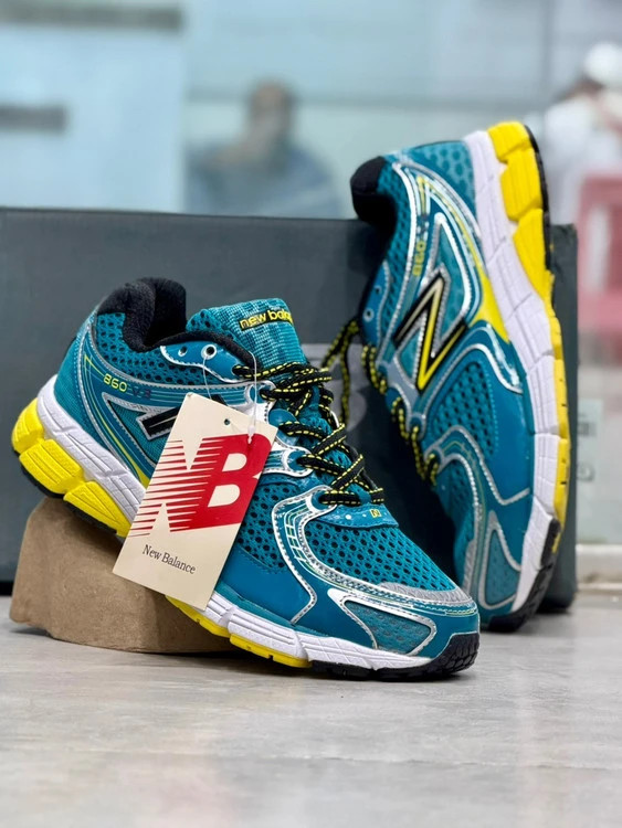 کتونی رانینگ نیوبالانس 860 وارداتی/Newbalance 860v3/سایز 40 تا 45/فروش عمده و تک