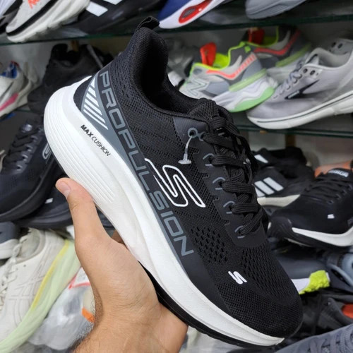 کتونی مسترکوالیتی اسکیچرز مکس کویشن /سایز 40 تا 45/Skechers Max Cushioning/ مشکی زیره سفید