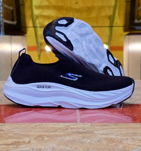 کتونی اسکیچرز مدل مکس ران بدون بند مسترکوالیتی / سایز ۳۷ الی ۴۰ /Skechers Max Run / مشکی زیره سفید