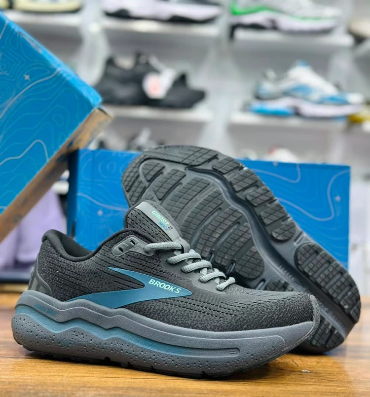 کتونی رانینگ بروکس گاست مکس 2 مسترکوالیتی/Brooks Ghost Max 2/سایز 40 الی 45/ مشکی آبی