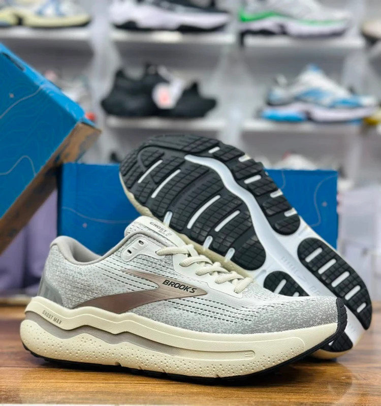 کتونی رانینگ بروکس گاست مکس 2 مسترکوالیتی/Brooks Ghost Max 2/سایز 40 الی 45
