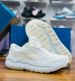 کتونی رانینگ بروکس گاست مکس 2 مسترکوالیتی/Brooks Ghost Max 2/سایز 40 الی 45 / تمام سفید