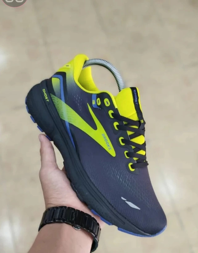 کتونی مسترکوالیتی بروکس گاست 15 /Brooks Ghost 15/سایز 40 الی 45 / مشکی زرد