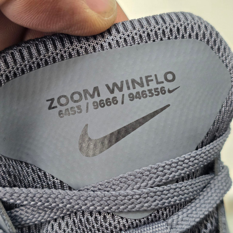 کتونی رانینگ و پیاده روی نایک ایر زوم وینفلو وارداتی /سایز 41 الی 45/ Nike Air Zoom Winflo / طوسی