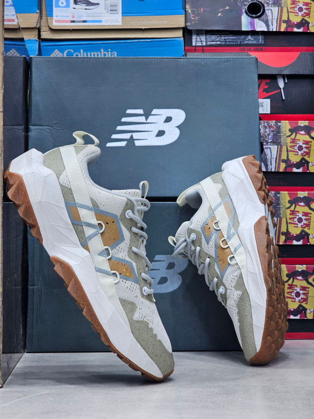 کتونی رانینگ نیوبالانس تکترل تریل مسترکوالیتی /سایز 40 الی ۴۵/ New Balance Tektrel Trail / سفید طوسی
