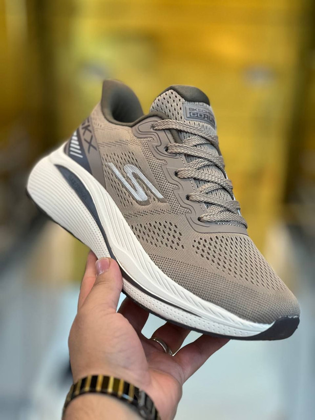 کتونی اسکیچرز SKX مسترکوالیتی /سایز 40 الی 45/Skechers SKX/ قهوه ای زیره سفید