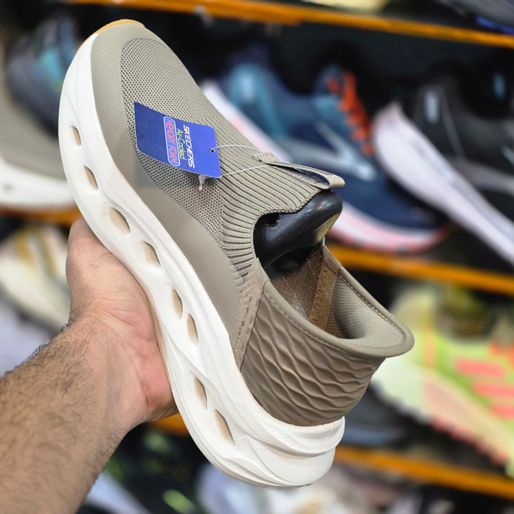 کفشی طبی اسکیچرز اسلیپ مسترکوالیتی بدون بند / سایز 40 الی 45 /Skechers Slip-ins Uomo/ قهوه ای