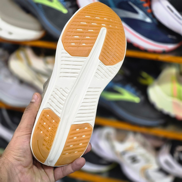 کفشی طبی اسکیچرز اسلیپ مسترکوالیتی بدون بند / سایز 40 الی 45 /Skechers Slip-ins Uomo/ مشکی