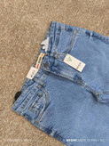 شلوار جین مردانه گس GUESS مدل Slim Fit رنگ آبی روشن اورجینال