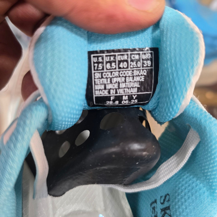 کتونی زنانه اسکیچرز مکس کویشن مسترکوالتی /سایز 37 تا 40/Skechers Max Cushioning/ سورمه ای