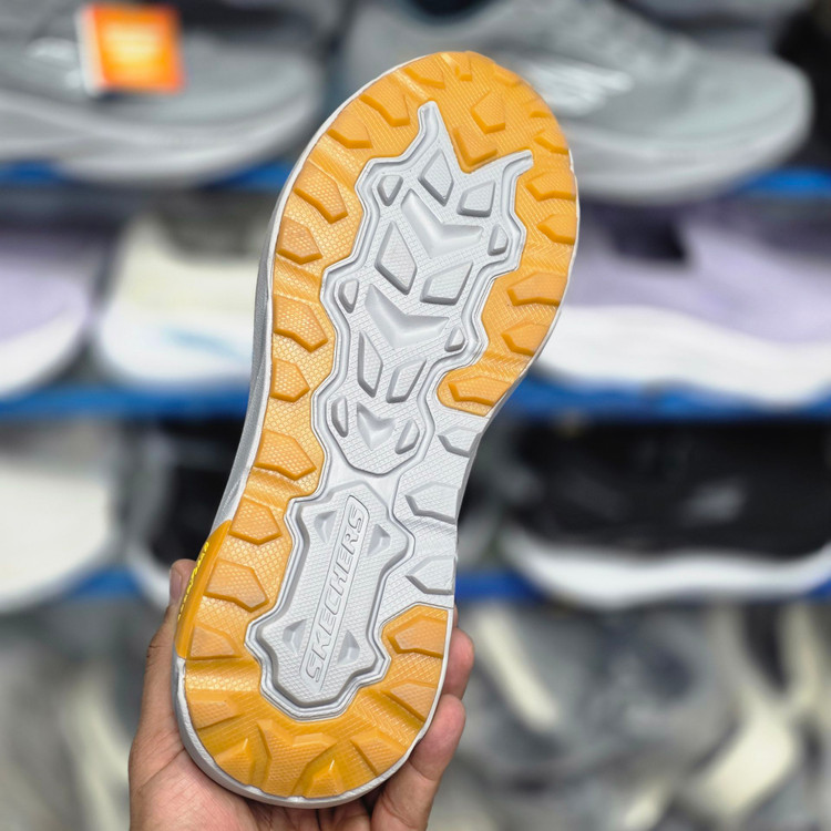 کفشی طبی اسکیچرز اسلیپ مسترکوالیتی بدون بند / سایز 40 الی 45 /Skechers Slip-ins / مشکی طوسی