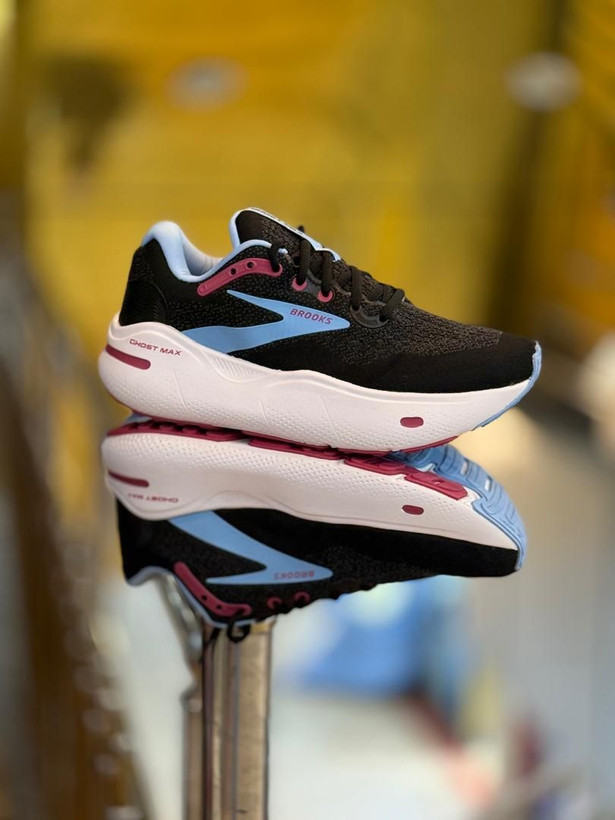 کتونی رانینگ بروکس گاست مکس مسترکوالیتی/Brooks Ghost Max /سایز 40 الی 45/ مشکی زیره سفید