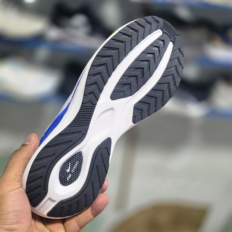کتونی مسترکوالیتی نایک وینفلو 2 /سایز 40 الی 45/Nike Winflo V2 / سفید