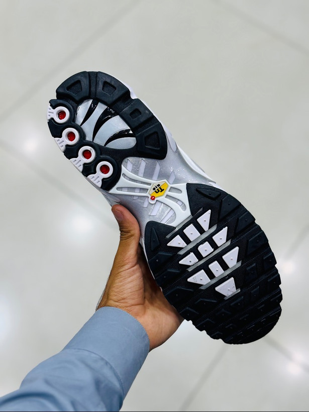 کتونی مسترکوالیتی نایک ایرمکس تی ان پلاس / سایز 40 الی 45 /Nike Air Max TN Plus / فروش عمده و تک