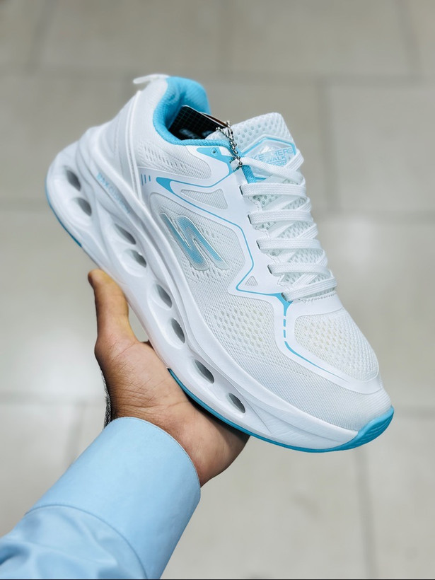 کتونی زنانه اسکیچرز مکس کوشن مسترکوالتی /سایز 37 تا 40/Skechers Max Cushioning/ سفید