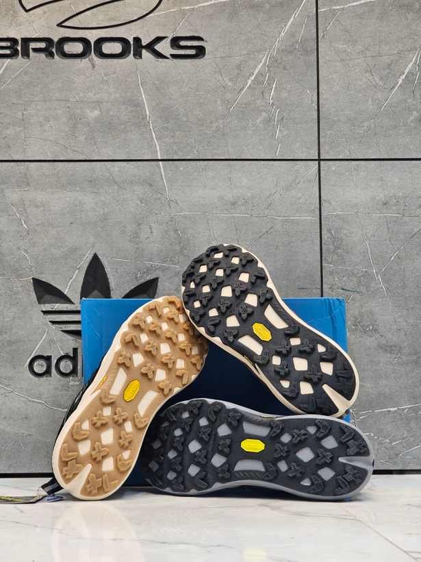 کتونی طبیعت گردی کلمبیا ضدآب مردانه/سایز 40 الی 45/Columbia GORE-TEX/ فروش عمده و تک