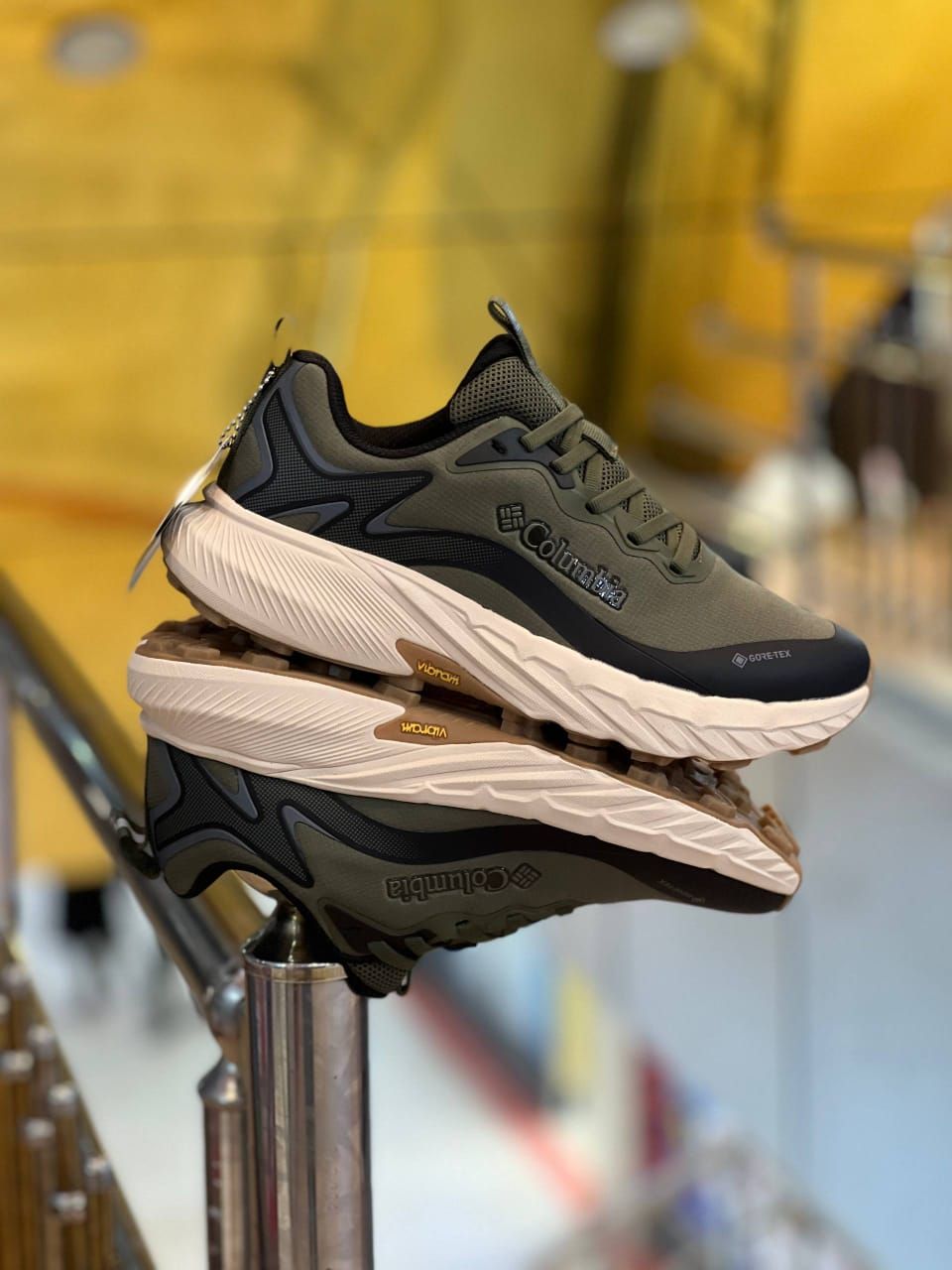 کتونی طبیعت گردی کلمبیا ضدآب مردانه/سایز 40 الی 45/Columbia GORE-TEX/ فروش عمده و تک