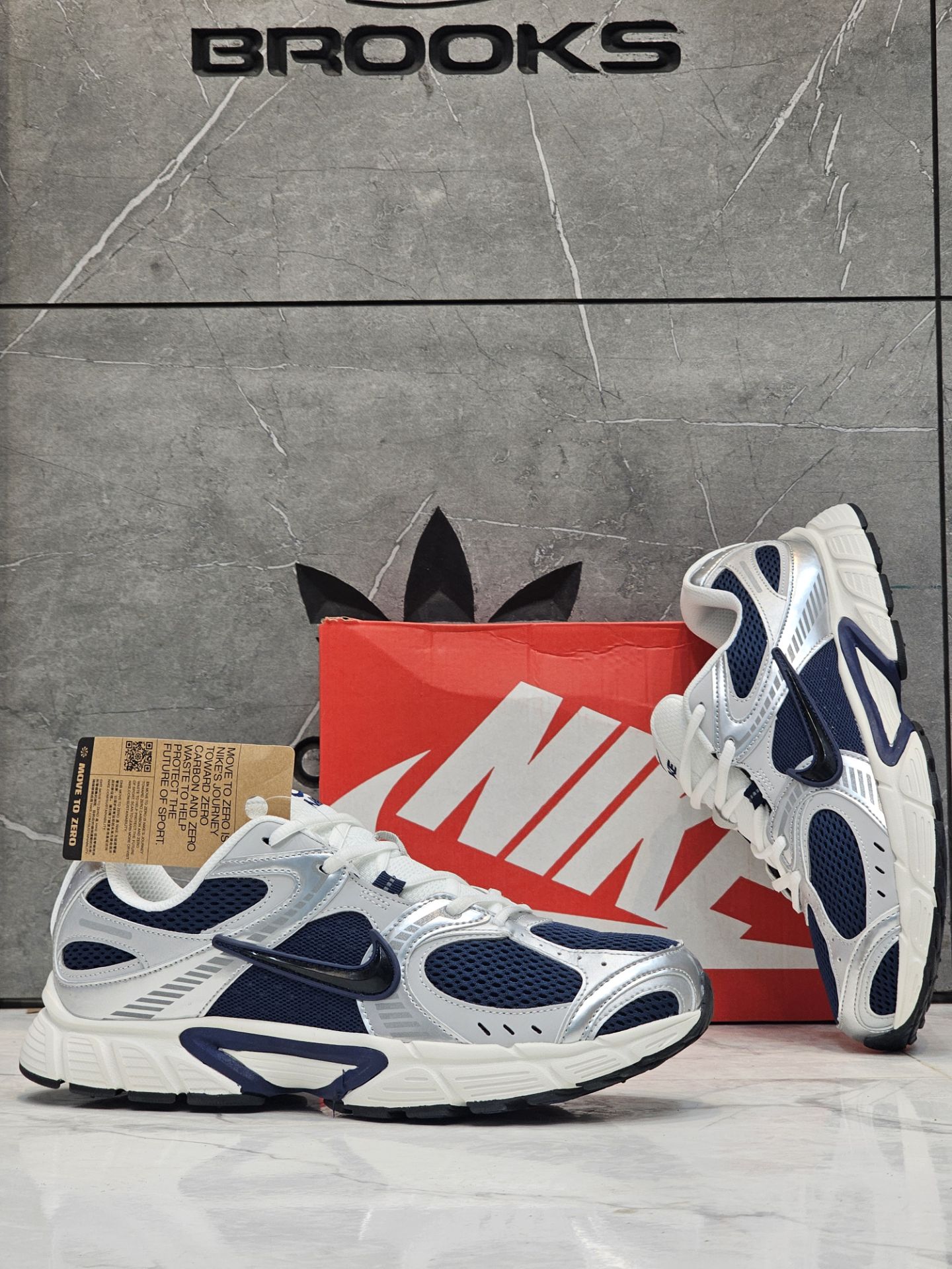 کتونی نایک V5 RNR مسترکوالیتی / سایز 41 الی 45 / Nike V5 RNR / فروش عمده و تک