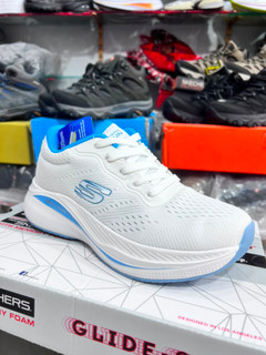 کتونی زنانه اسکیچرز مکس کوشن مسترکوالتی /سایز 37 تا 40/Skechers Max Cushioning/ فروش عمده و تک