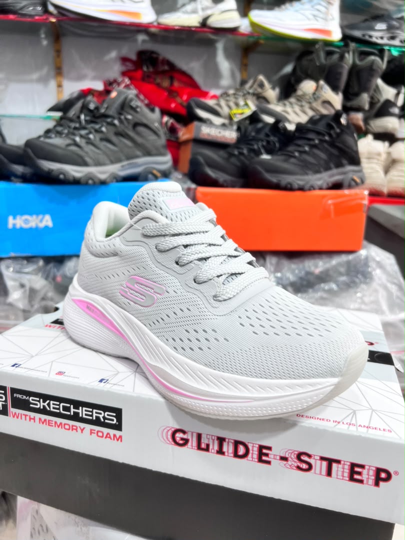 کتونی زنانه اسکیچرز مکس کوشن مسترکوالتی /سایز 37 تا 40/Skechers Max Cushioning/ فروش عمده و تک