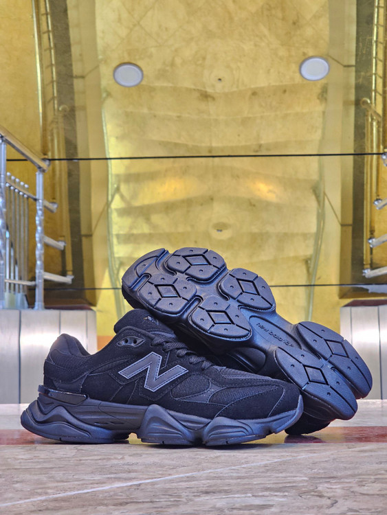 کتونی نیوبالانس 9060 مسترکوالیتی /Newbalance 9060/سایز40 الی 45/ فروش عمده و تک