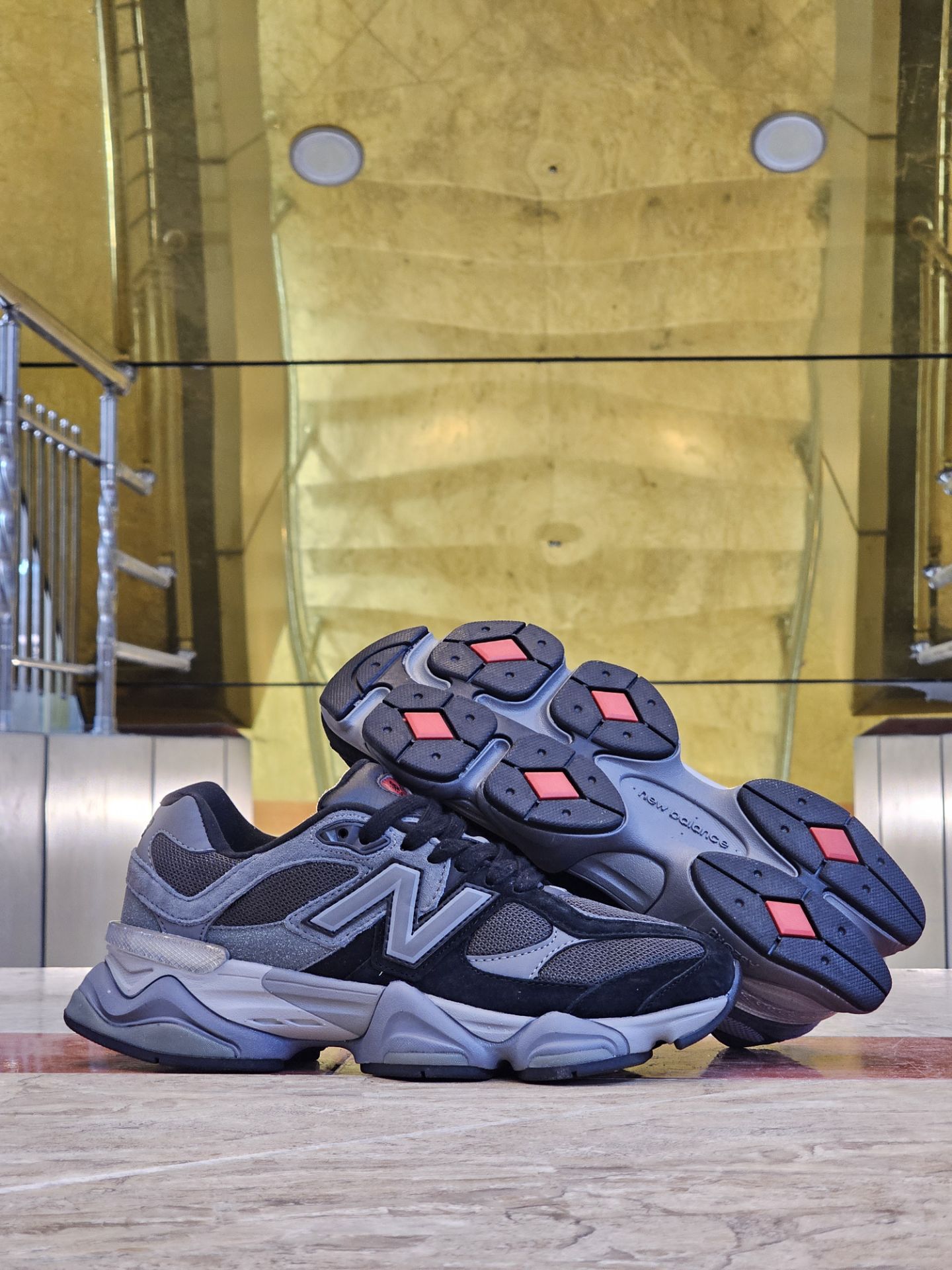 کتونی نیوبالانس 9060 مسترکوالیتی /Newbalance 9060/سایز40 الی 45/ فروش عمده و تک