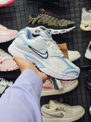 کتونی نایک V5 RNR مسترکوالیتی / سایز 37 الی 40 / Nike V5 RNR / فروش عمده و تک