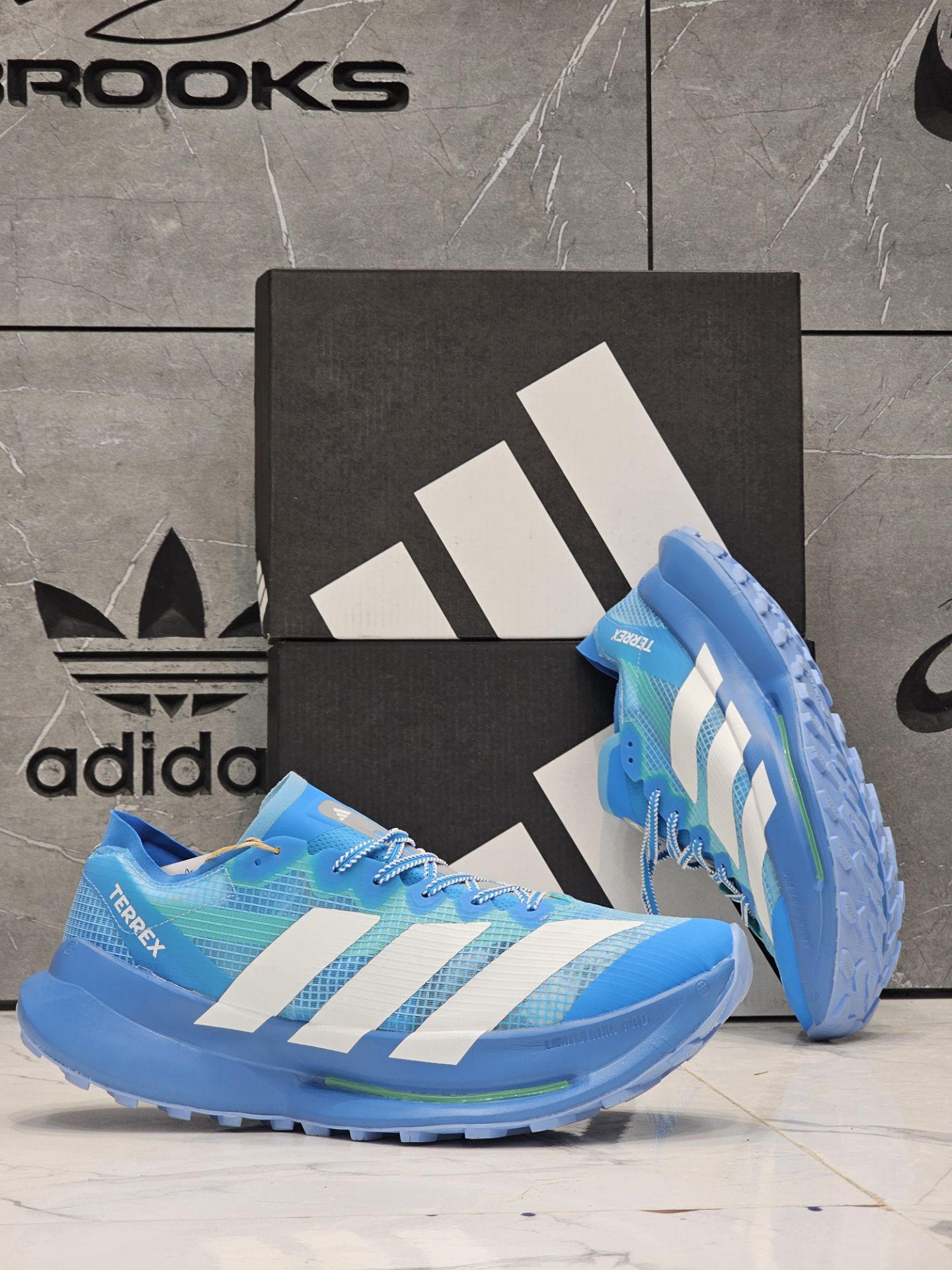 کتونی آدیداس ترکس مسترکوالیتی /سایز 40 الی 45/Adidas Terrex/ فروش عمده و تک