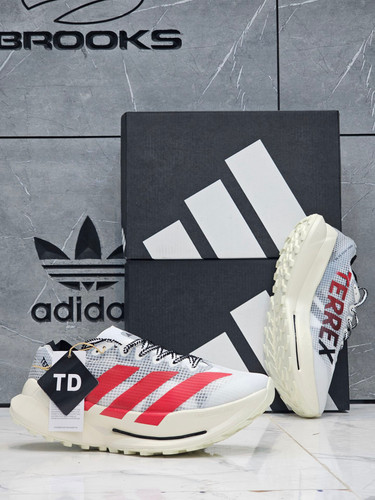 کتونی آدیداس ترکس مسترکوالیتی /سایز 40 الی 45/Adidas Terrex/ فروش عمده و تک