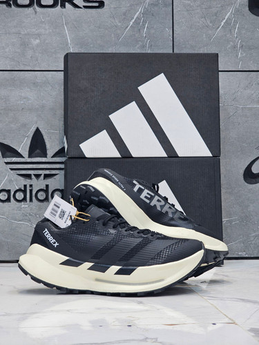 کتونی آدیداس ترکس مسترکوالیتی /سایز 40 الی 45/Adidas Terrex/ فروش عمده و تک