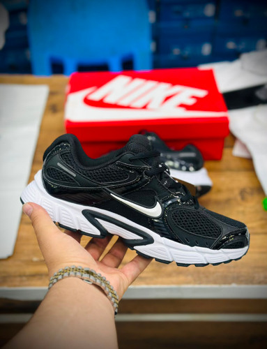 کتونی نایک V5 RNR مسترکوالیتی / سایز 37 الی 45 / Nike V5 RNR / فروش عمده و تک