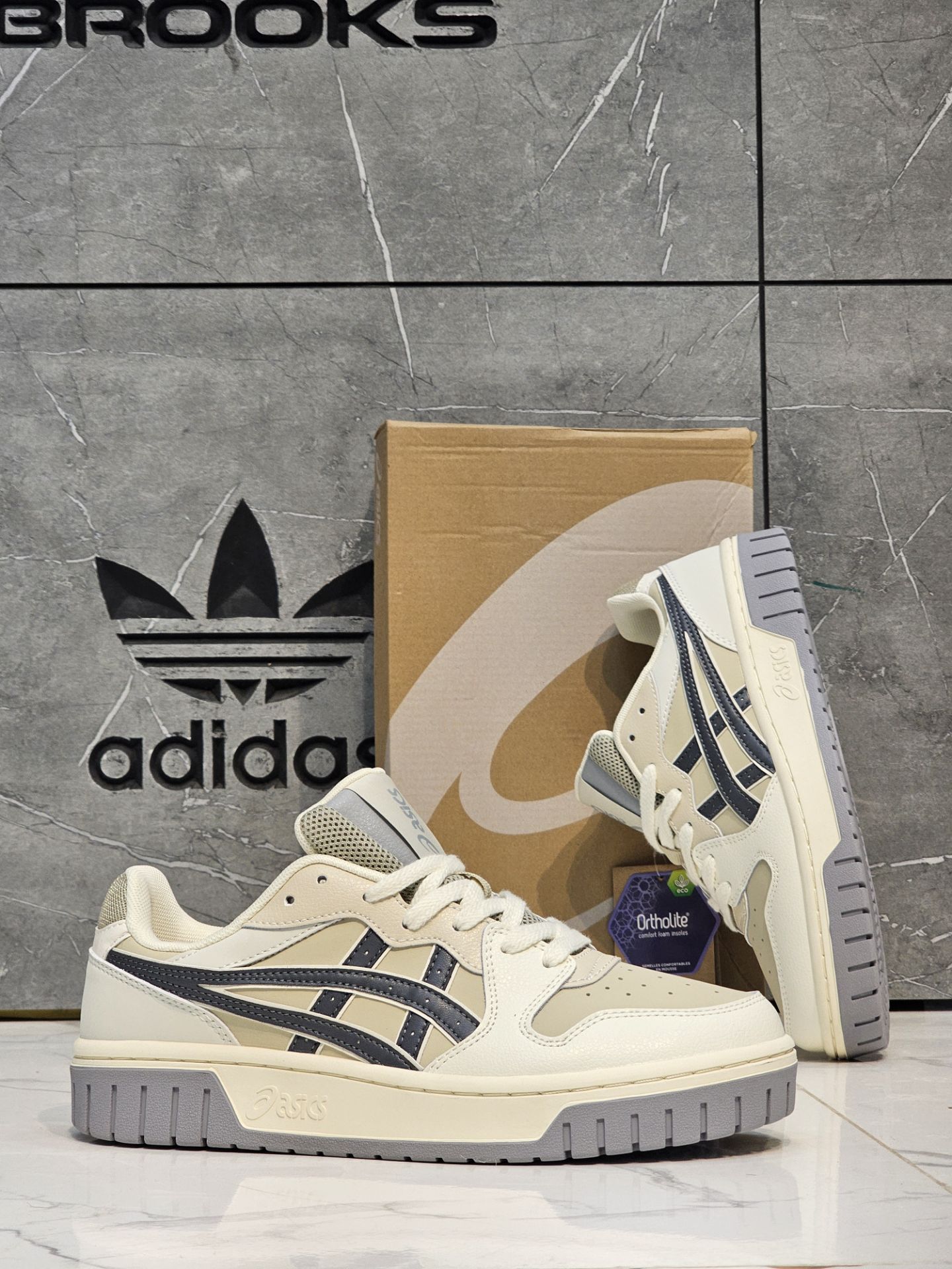 کتونی اسیکس کورت MZ 2.0 مسترکوالیتی /سایز 40 الی 45/ASICS Court Mz 2.0/ فروش عمده و تک