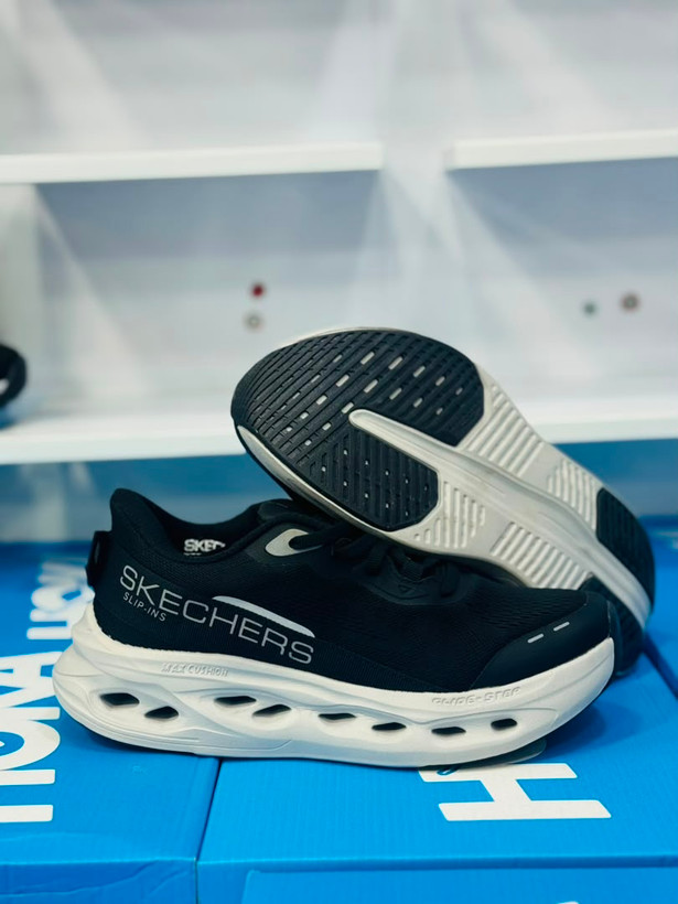 کفشی طبی اسکیچرز اسلیپ مسترکوالیتی /Skechers Slip-ins/ سایز 40 الی 45/ فروش عمده و تک