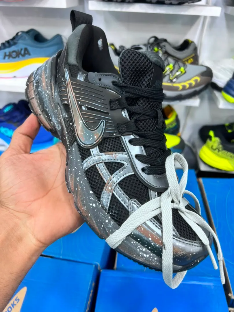 کتونی نایک وی تو کی مسترکوالیتی رنگ سبز /سایز 37 الی 45/Nike V2k Run/ فروش عمده و تک