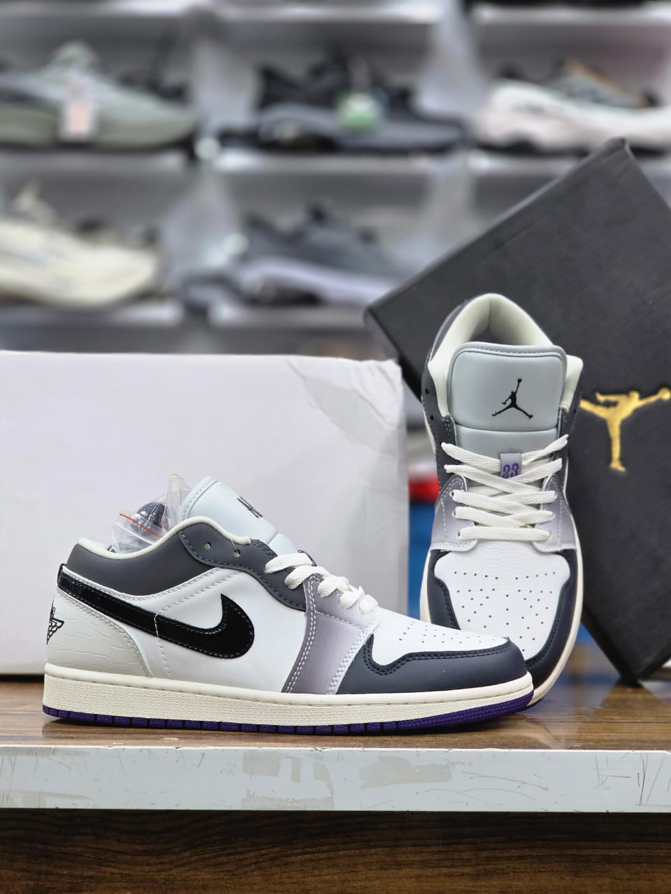 کتونی  نایک ایر جردن 1 مسترکوالیتی/سایز 40 الی 45/Nike Air Jordan 1/ فروش عمده و تک