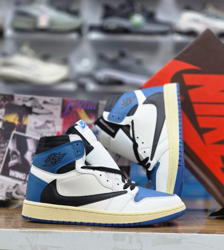 کتونی نایک ایر جردن ساق دار مسترکوالیتی وارداتی /سایز 40 الی 45/ Nike Air jordan/ فروش عمده و تک
