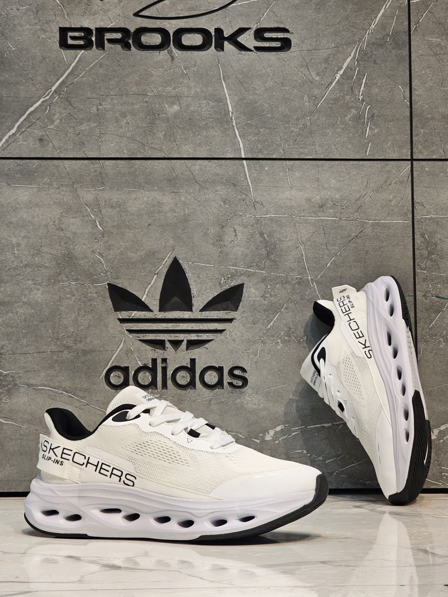 کفشی طبی اسکیچرز اسلیپ مسترکوالیتی /Skechers Slip-ins/ سایز 40 الی 45/ فروش عمده و تک
